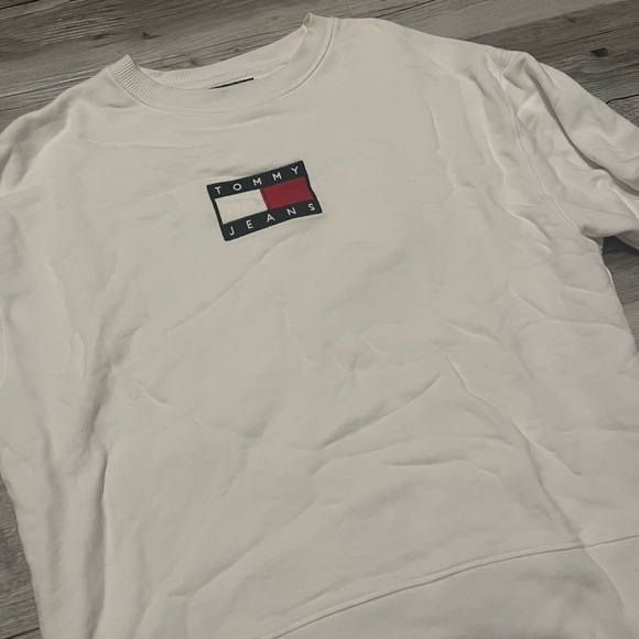 Tommy Hilfiger Crewneck - Picture 2 of 2